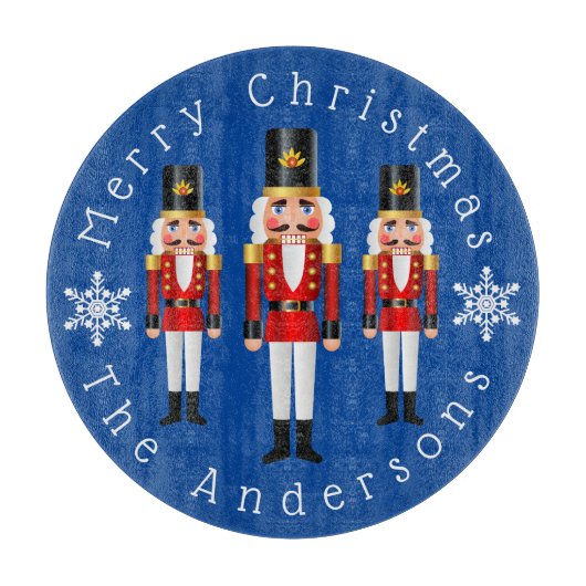 クリスマス赤と白のくるみ割り人形がパーソナライズ カッティングボード (正面)