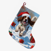 クリスマス走ハットで雪の中のイギリスのセッター ラージクリスマスストッキング (正面 (吊り時))