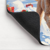 クリスマス走ハットで雪の中のゴールデンドールの帽子 マウスパッド (コーナー)