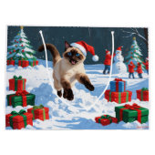 クリスマス走ハットで雪の中のシャム猫の帽子 ラージペーパーバッグ (裏面)