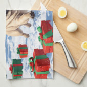 クリスマス走ハットで雪の中のパグの帽子 キッチンタオル (四つ折り)