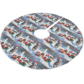 クリスマス走ハットで雪の中のワイマラナーの帽子 ブラッシュドポリエステルツリースカート (アングル)