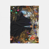 クリスマス通り教会と雪 フリースブランケット (正面)