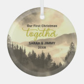 クリスマス金ゴールドマウンテンアドベンチャーアウトドアカップル ガラスオーナメント (正面)