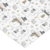 クリスマス雪だるま、木とミトン テーブルクロス (アングル)