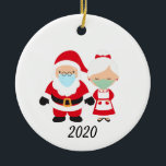 クリスマス顔マスクSantaとMrs.クロース セラミックオーナメント<br><div class="desc">このデザインはデジタルアートを使って作られパーソナライズされたた。写真を変更したりカスタマイズ、自分の言葉を加えたりすることで提供された地域にあるかもしれない。私は連絡colorflowcreations@gmail.comで私はもし、このデザインを別の製品に持つ必要がある。オリジナル抽象芸術絵画アクリルをwww.etsy.com/shop/colorflowartで購入。www.facebook.com/colorflowcreations、www.instagram.com/colorflowcreations、www.twitter.com/colorflowart、後を追およびwww.pinterest.com/colorflowcreationsで自分の創造や自分の情報を見る。</div>