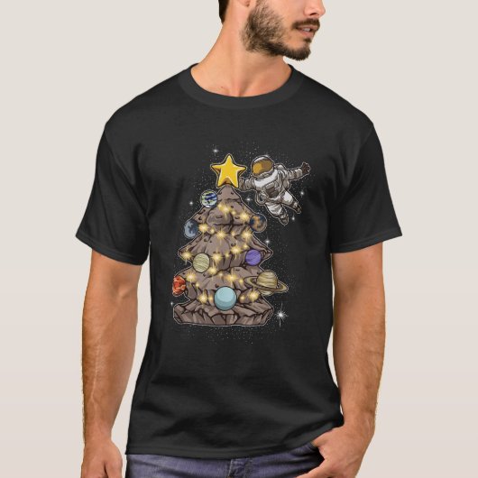 クリスマス飾の木を宇宙クリスマスで宇宙飛行士に見せる Tシャツ (正面)