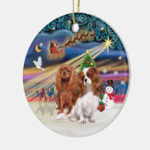 クリスマス魔法- Cavaliers (two-Ruby-Blenheim) セラミックオーナメント (左)