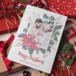 クリスマス1フォトウォーターカラーポインセチア植物学 シーズンカード<br><div class="desc">美しモダンい赤いポインセチアとフェスティバルの緑と冬をテーマにした繊細な植物色のフレームを搭載したクリスマスカード。写真と名前お気に入りのを追加しカスタマイズます。</div>