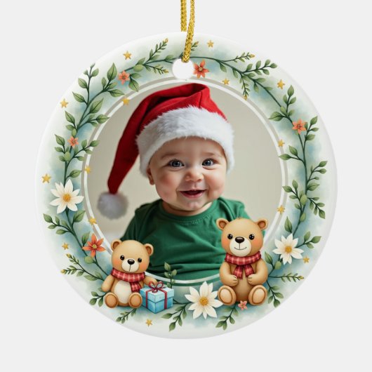 クリスマス1歳のクマのハグとホーリー 両面 セラミックオーナメント (正面)