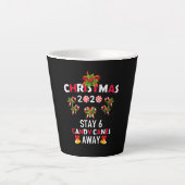 クリスマス2020ステイ6キャンディカン遠くに カフェラテマグ (正面)