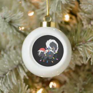 クリスマス・スカンク・サンタ帽子もつれたXmasライト セラミックボールオーナメント
