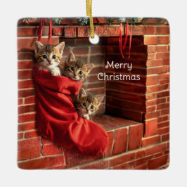 クリスマス・ストッキングの中の３匹の子猫 セラミックオーナメント