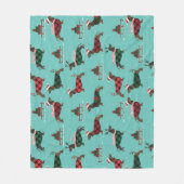 クリスマス・ダックスフント着セーター&サンタハット フリースブランケット (正面)