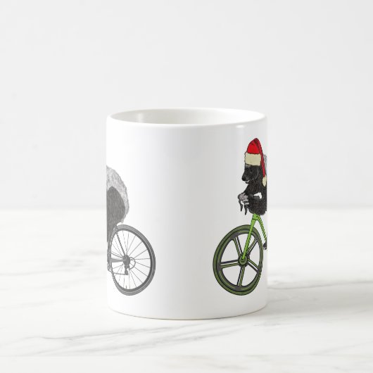 クリスマス・ハニーバッジャーサイクリングオン・ザ・自転車 コーヒーマグカップ (中央)