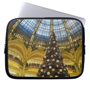 クリスマス、パリ、フランスのGaleriesのLa Fayette ラップトップスリーブ