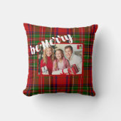 クリスマス、ベメリーー、赤タータンチェックの格子写真 クッション (正面)