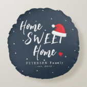 クリスマス ホーム スイート ホーム サンタ帽 ファミリー ネーム ラウンドクッション (正面)