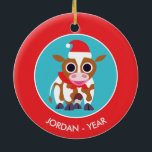 クリスマス・レバ・ザ・カウズ セラミックオーナメント<br><div class="desc">牛のレバは勇敢で、頑固なタウロスでさえ、彼女の子牛のデケを愛している。彼女のお気に入りの色は赤で、彼女の食べ物はお気に入りの良い甘い干し草であり、彼女は友人や家族と一緒にいるのが好きのすべてのほとんど。Rebaは国を好み、時にはPeekaboo Barnのロゴは白いロープで綴られている。</div>