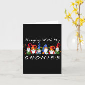 クリスマス 楽しい ノーム 友達と一緒に カード (黄色い花)