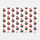 クリスマス、赤いサンタハットを持つ黒人女性 ラッピングペーパーシート (正面2)