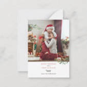 クリスマス 赤い実の写真 新年のお祝い ノートカード (正面)