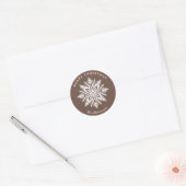 クリスマス 雪の結晶 ブラウン カスタム ホリデー ラウンドシール (封筒)