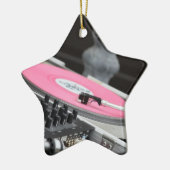 クリスマスDJは飾ります セラミックオーナメント (左)