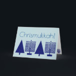 クリスムカNavy Blue Holidayあなたの写真を追加 シーズンカード<br><div class="desc">家族の写真お気に入りのをパステルブルーのネイビー魅力的ブルーのこのクリスムカのホリデーカードの内側に追加。ハヌカエレガントーとモダンクリスマスの両方を融合した家族に向けて設計されたグリーティングカード。ハヌカーの（ユダヤ教）メノラーとクリスマスツリーのダークネイビーの青い文字がカードの中で繰り返し表示され、ダークブルーの画像に対応する2つのセクションカスタマイズ：あなたの家族の名前（または名前）のための部屋と休日の挨拶。このネイビーパーソナライズされたとライトブルーのデザインであなたの写真で印刷された特別なクリスムカスタイリッシューカードを作成する。</div>