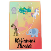 クリッターと蝶の赤ちゃんシャワー ミディアムペーパーバッグ (正面)