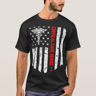 クリティカル気にナースアメリカ国旗RN登録済みニュー Tシャツ