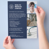 クリニックモダンドクターヘルスケアロゴネイビーブルー チラシ (手)