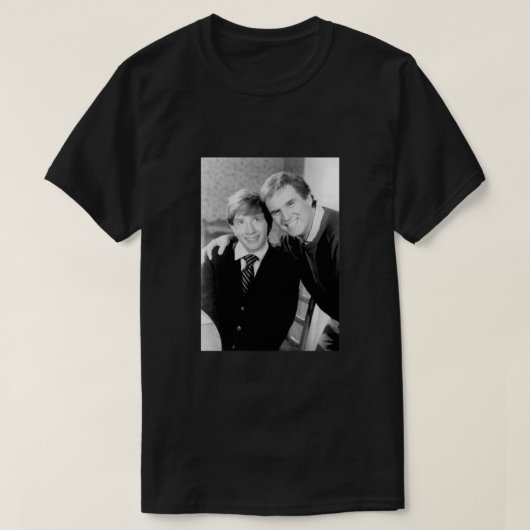 クリフフォード映画マーチンショートブラック&ホワイトエッセント Tシャツ (デザイン正面)