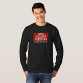 クリプトに投資する人々ミーム巨大な赤旗 Tシャツ (正面フル)