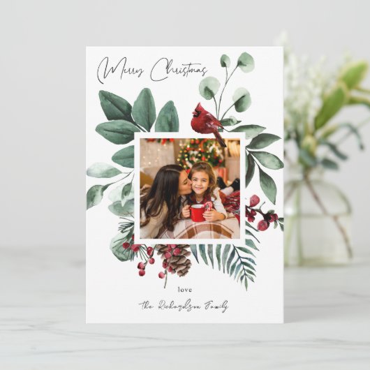 クリムゾンカーディナル & 松の木のメリークリスマス写真カード (スタンド正面)