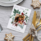 クリムゾンカーディナル & 松の木のメリークリスマス写真カード