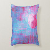 クリムゾンクローバー抽象芸術アートサークルグリッドピンクブルー アクセントクッション (正面(垂直))