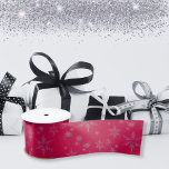 クリムゾンシルバーグリッタースノーフレークChristmas サテンリボン<br><div class="desc">鮮やかな深紅の背景に銀のグリッターの雪動揺して片のパターンを持つこのサテンリボンはあなたのクリスマスプレゼントまたは冬の誕生日プレゼントのための完璧な仕上げtouchである。</div>
