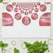 クリムゾンボルテックス：美しい赤クリケットボールアート キッチンタオル (折り畳み)