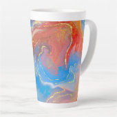 クリムゾン、赤面、青、金ゴールドマーブルアルコールインク カフェラテマグ (右アングル)