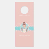 クリーニング女漫画ピンクとティール（緑がかった色）水玉模様 ドアノブサイン (裏面)