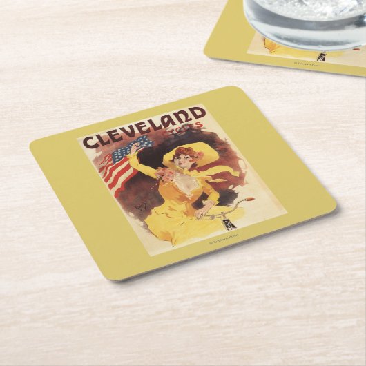 クリーブランドによっては黄色のアメリカの女の子が自転車に乗ります スクエアペーパーコースター (アングル)