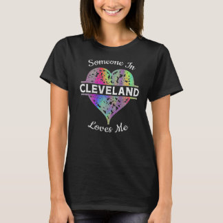 クリーブランドの故郷レインボープライドハート Tシャツ