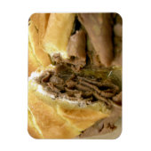 クリーミーなヤギのチーズとローストビーフサンドイッチ マグネット (縦)