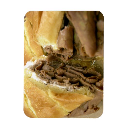 クリーミーなヤギのチーズとローストビーフサンドイッチ マグネット (縦)