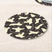 クリーミーな幽霊 – ハロウィーンパターン。 ラウンドペーパーコースター (アングル)