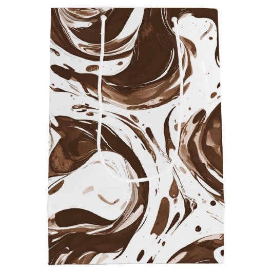 クリーミーな茶色のチョコレートの渦巻き誕生日 ミディアムペーパーバッグ (裏面)