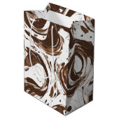 クリーミーな茶色のチョコレートの渦巻き誕生日 ミディアムペーパーバッグ (裏面アングル)