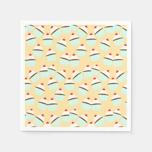 クリームとさくらんぼを載せたチョコレートカップケーキ スタンダードカクテルナプキン (正面)