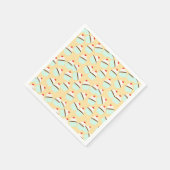 クリームとさくらんぼを載せたチョコレートカップケーキ スタンダードカクテルナプキン (角)